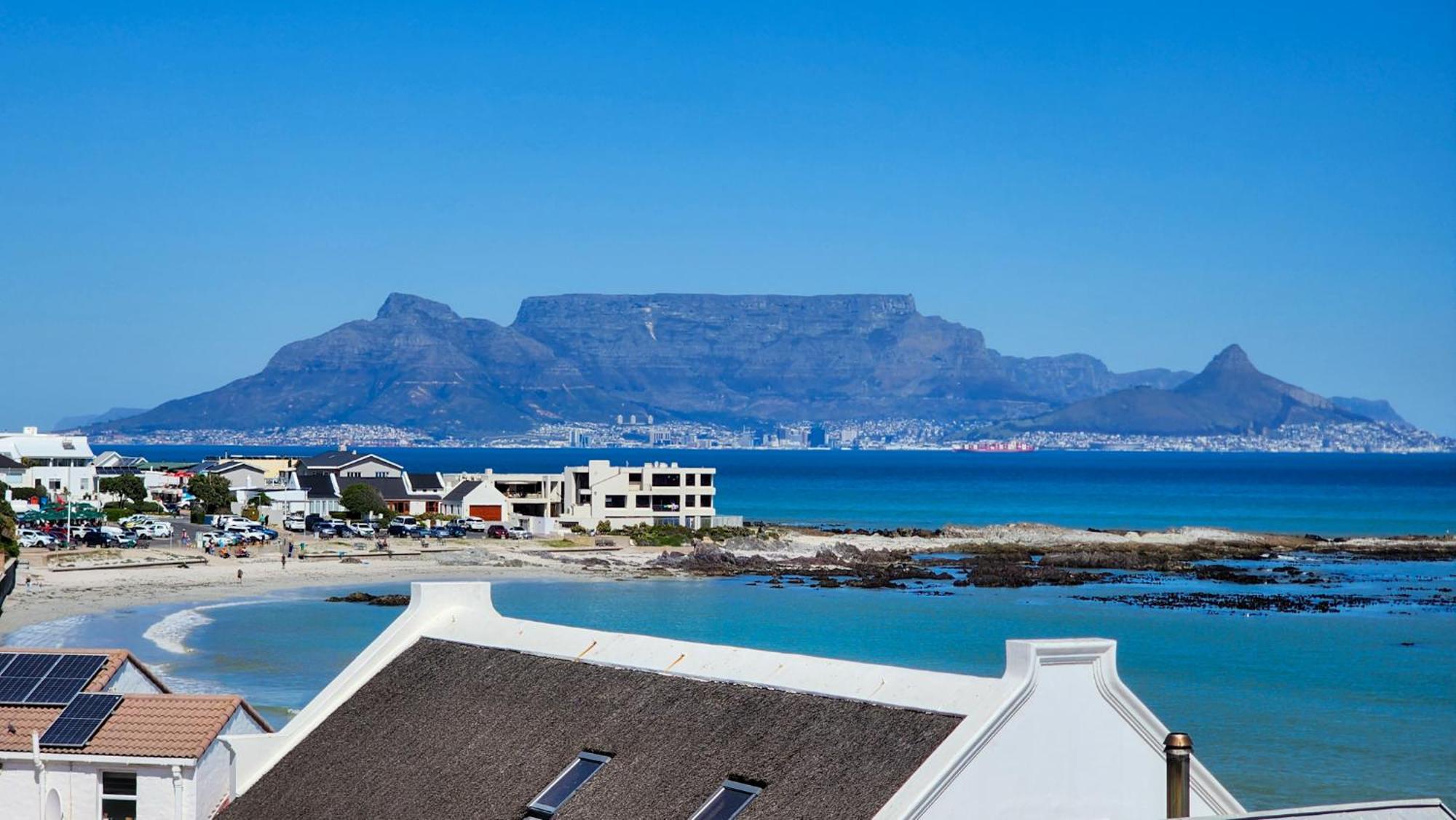 The Blue Peter Hotel Bloubergstrand Exterior foto