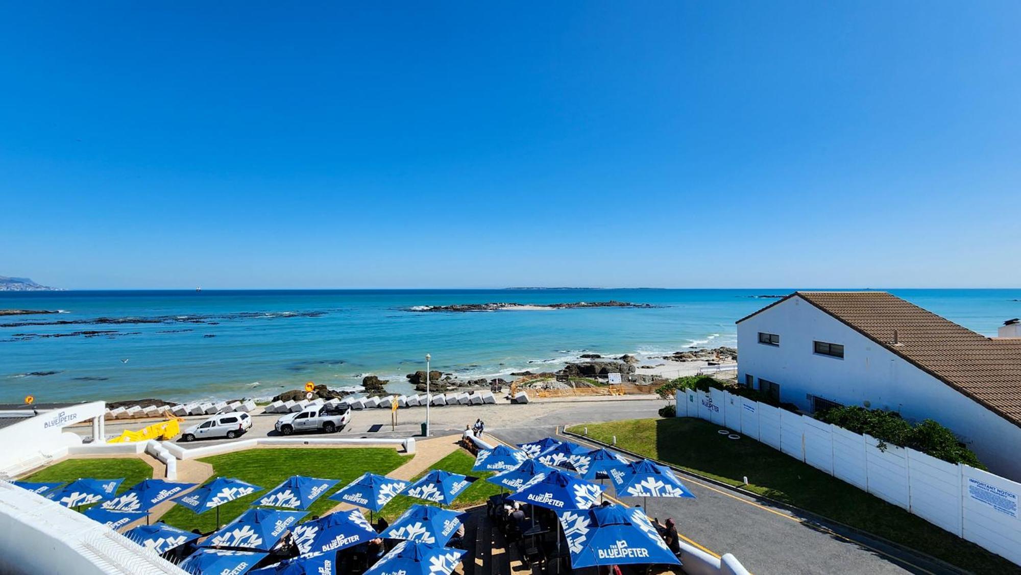 The Blue Peter Hotel Bloubergstrand Exterior foto