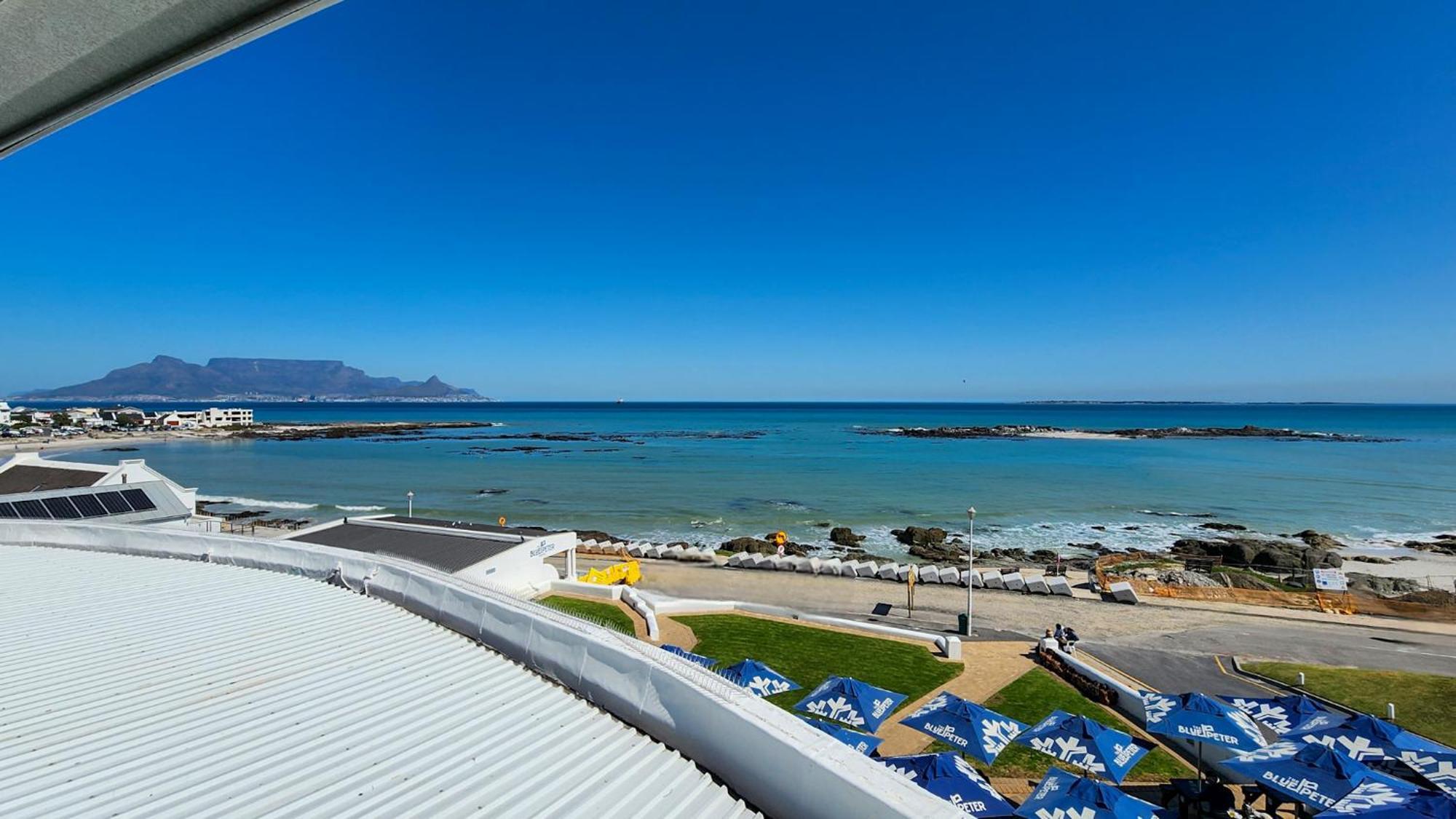 The Blue Peter Hotel Bloubergstrand Exterior foto