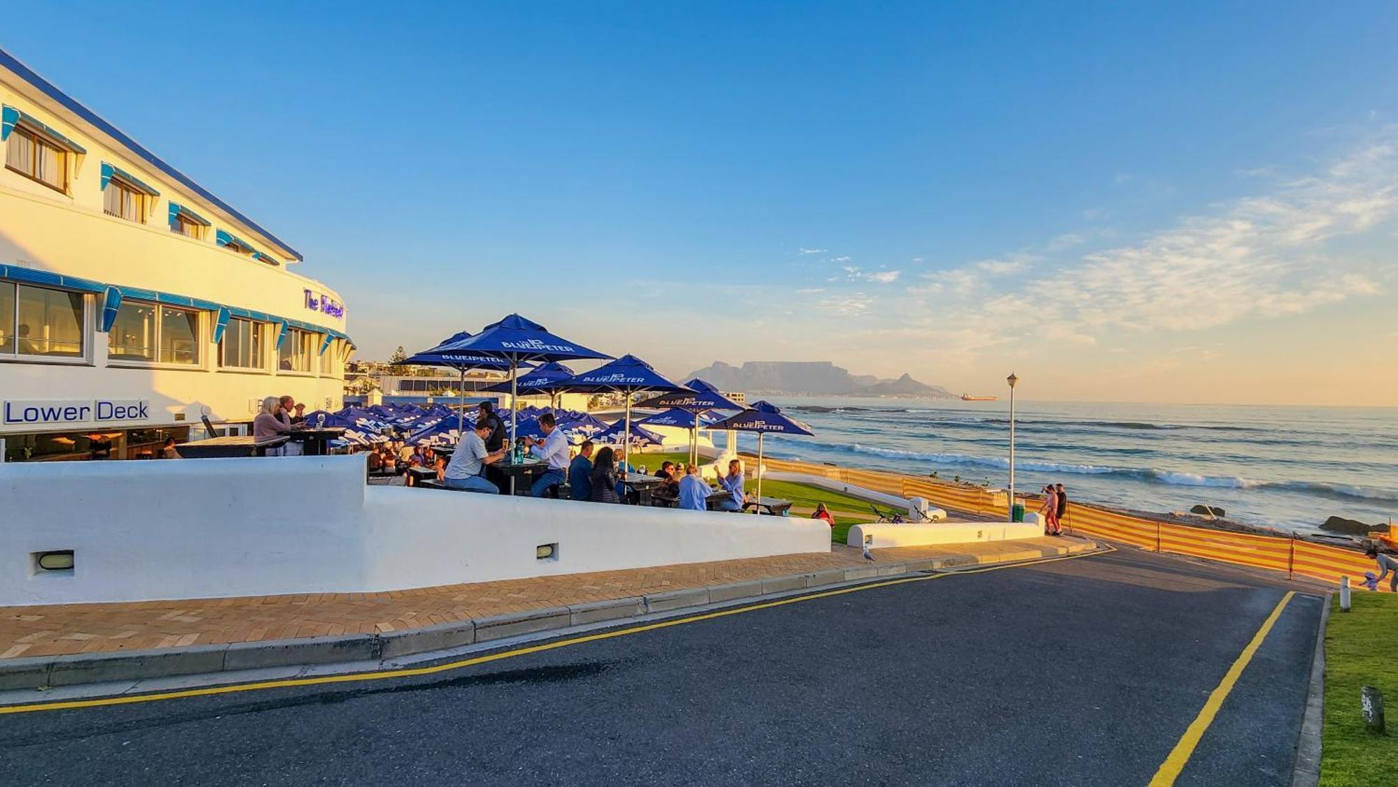 The Blue Peter Hotel Bloubergstrand Exterior foto