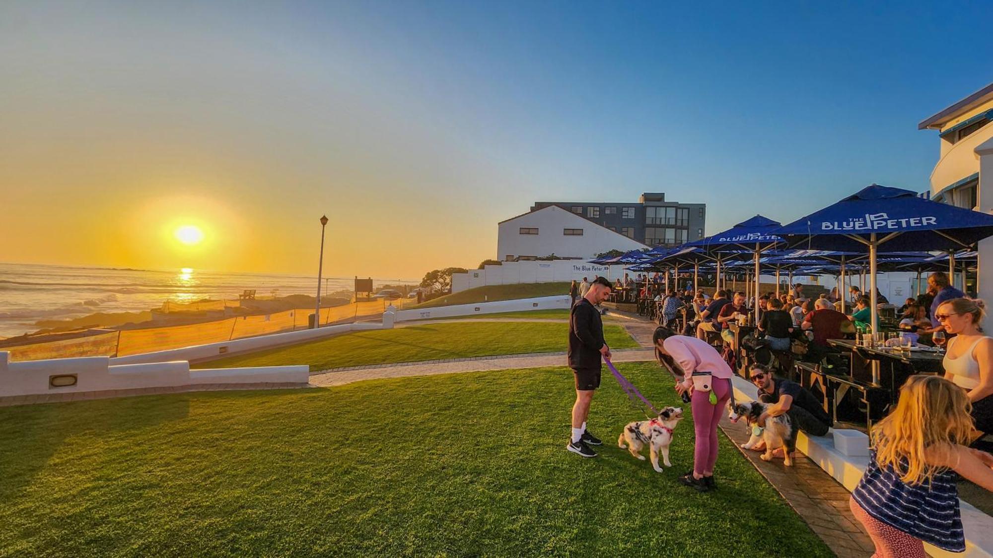 The Blue Peter Hotel Bloubergstrand Exterior foto